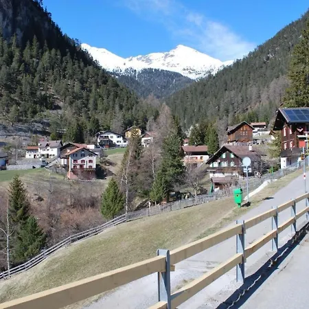 Blick Auf Herrliche Bergwelt By Interhome